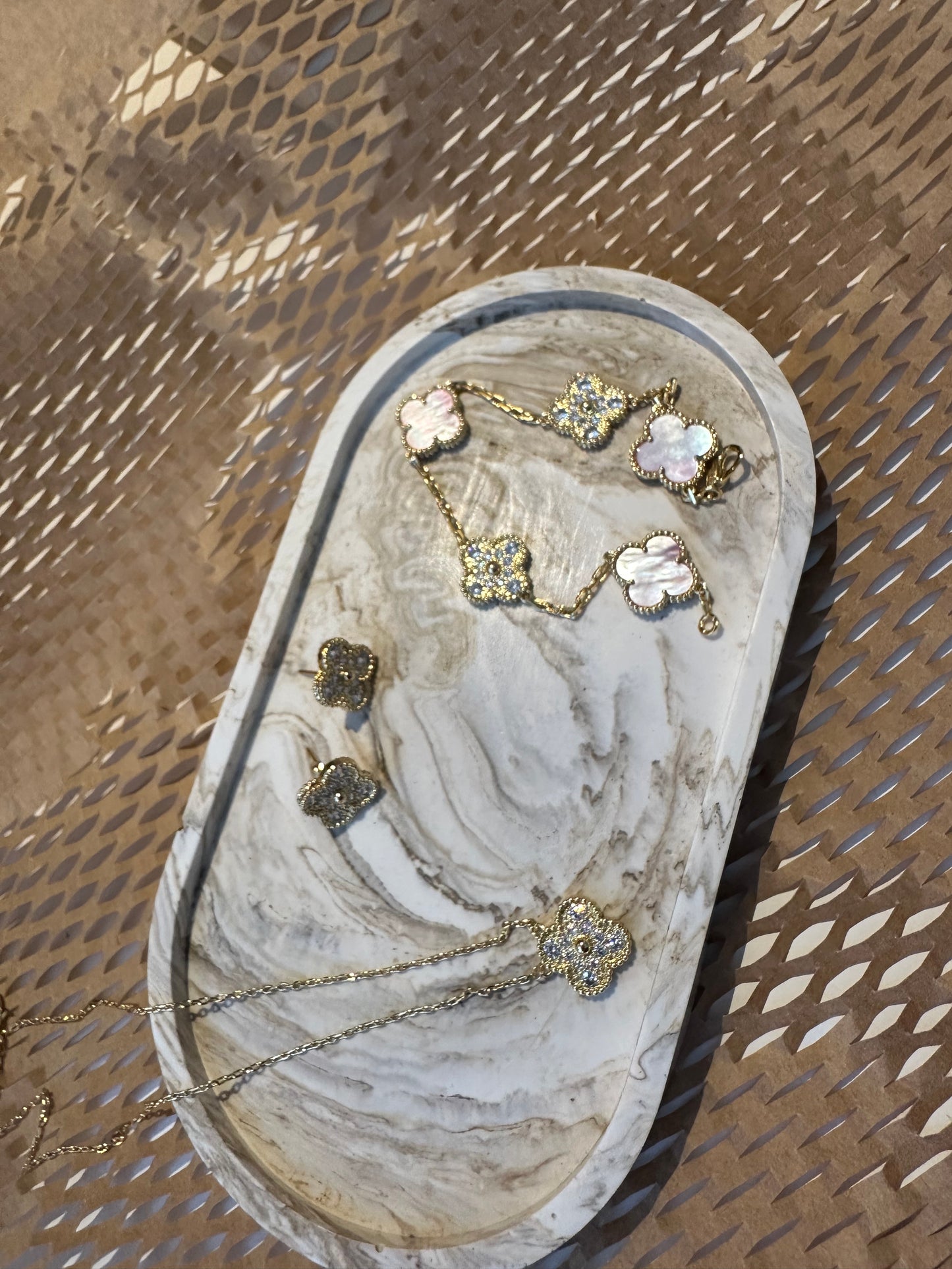 Ivory Marble Smykkeplade