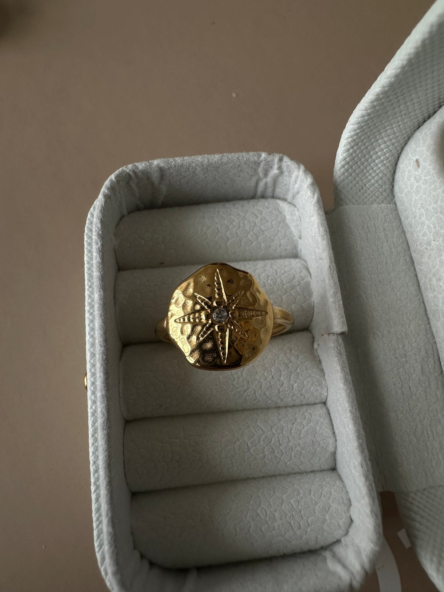 Star - ring