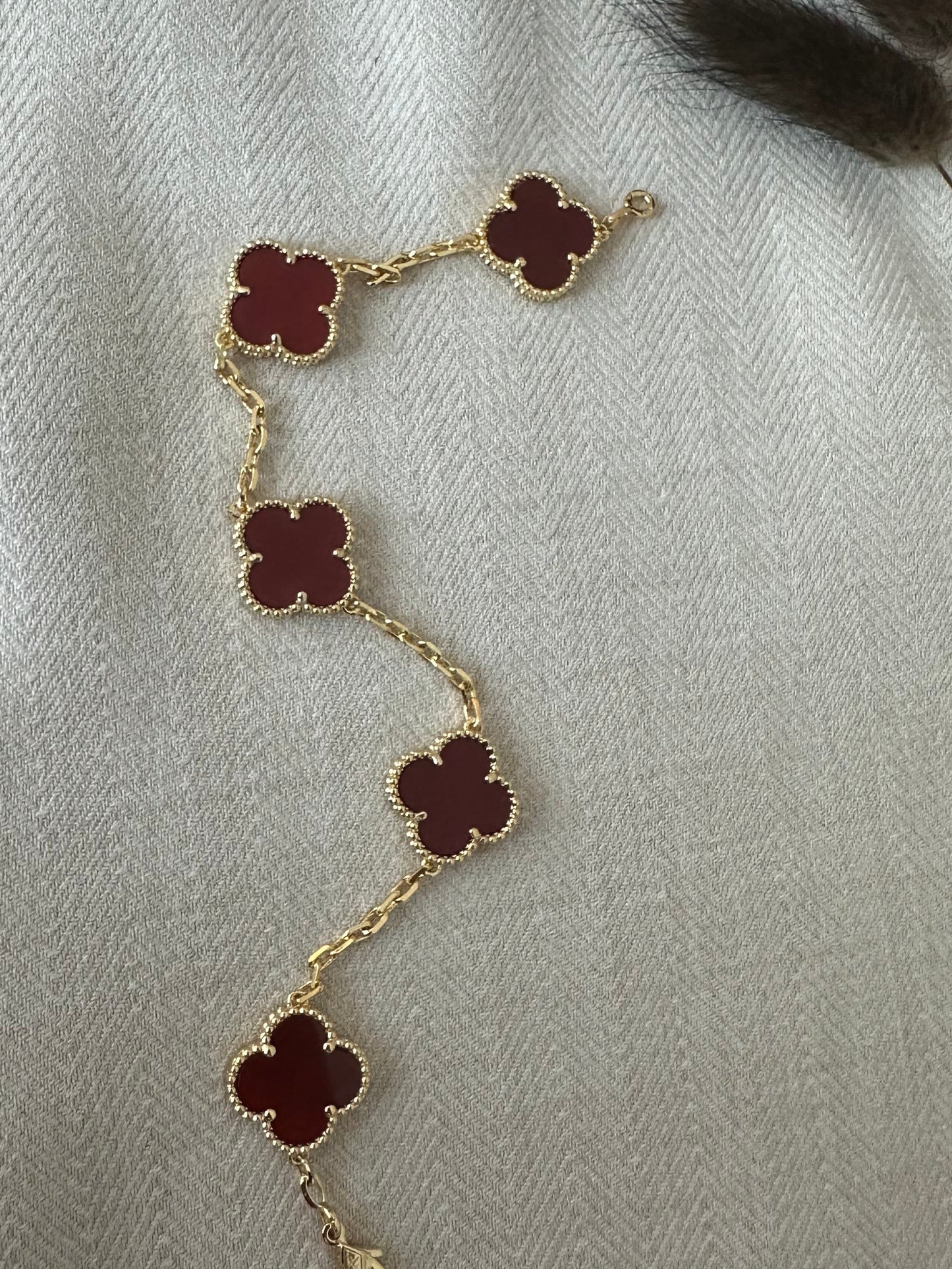 Sille - Armbånd (mørke rød )