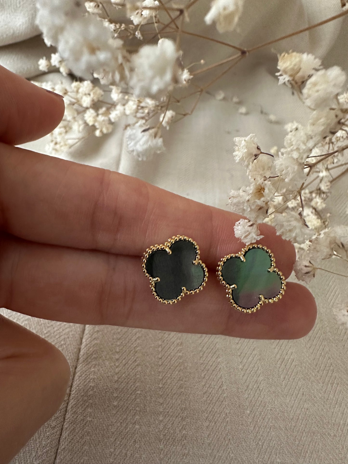 Smokey Pearl Clover - ørering