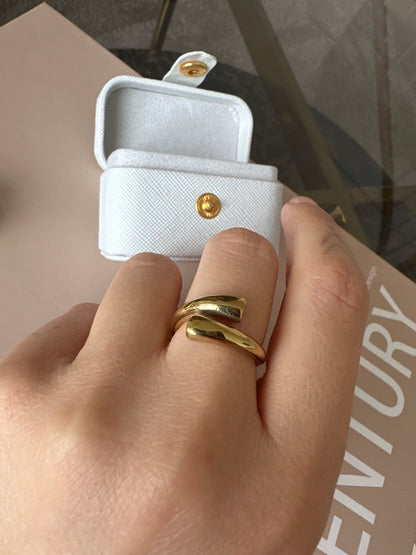 Soft Curve - Ring
