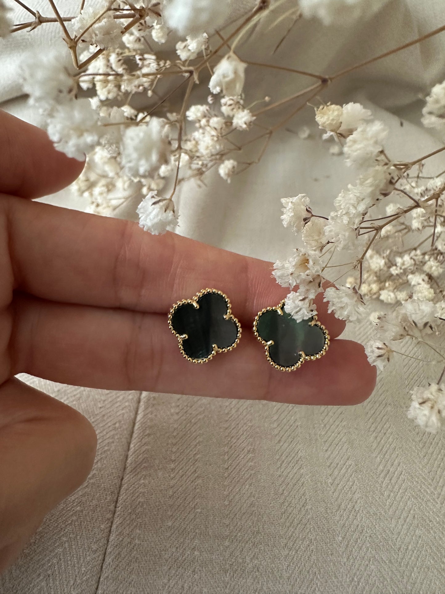 Smokey Pearl Clover - ørering