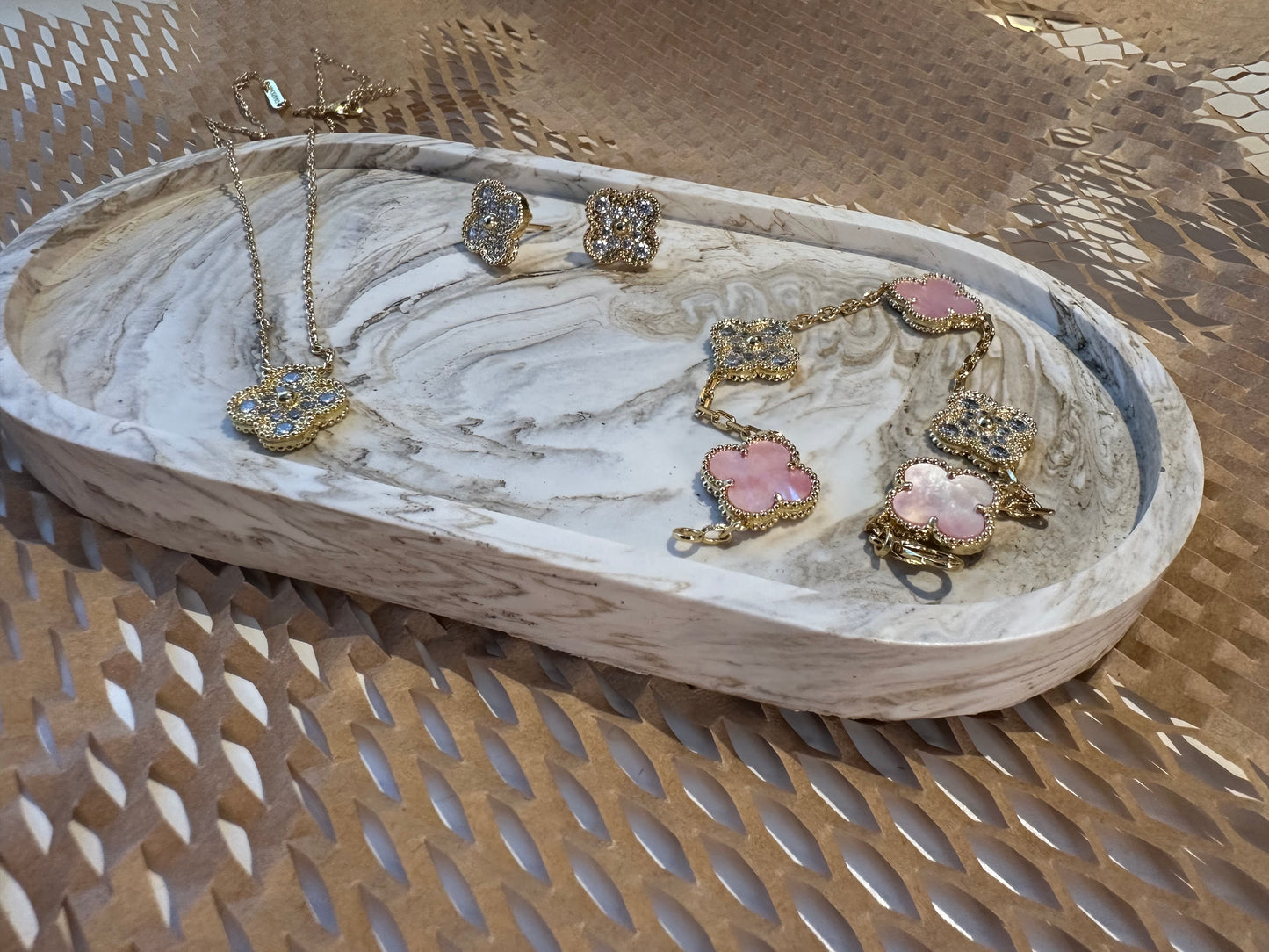 Ivory Marble Smykkeplade