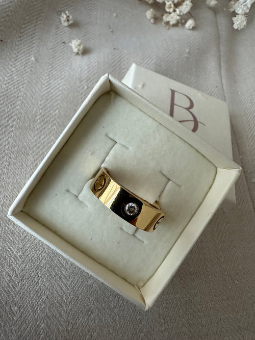 Lisa ring ( 5 mm ,m 1 sten på )