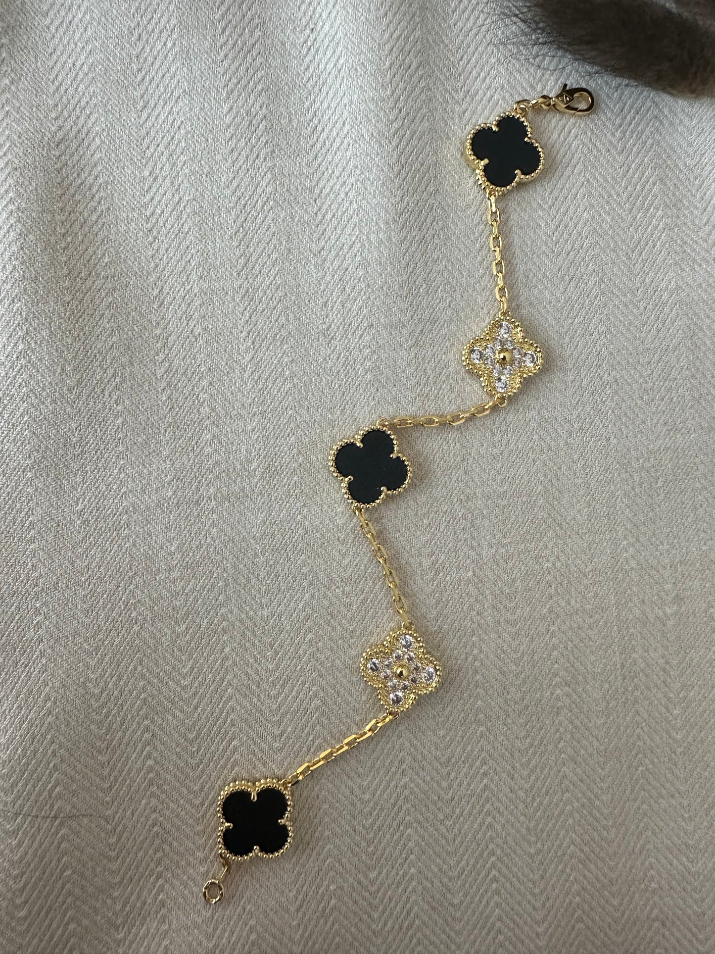 Lene -Armbånd ( sort m sten )